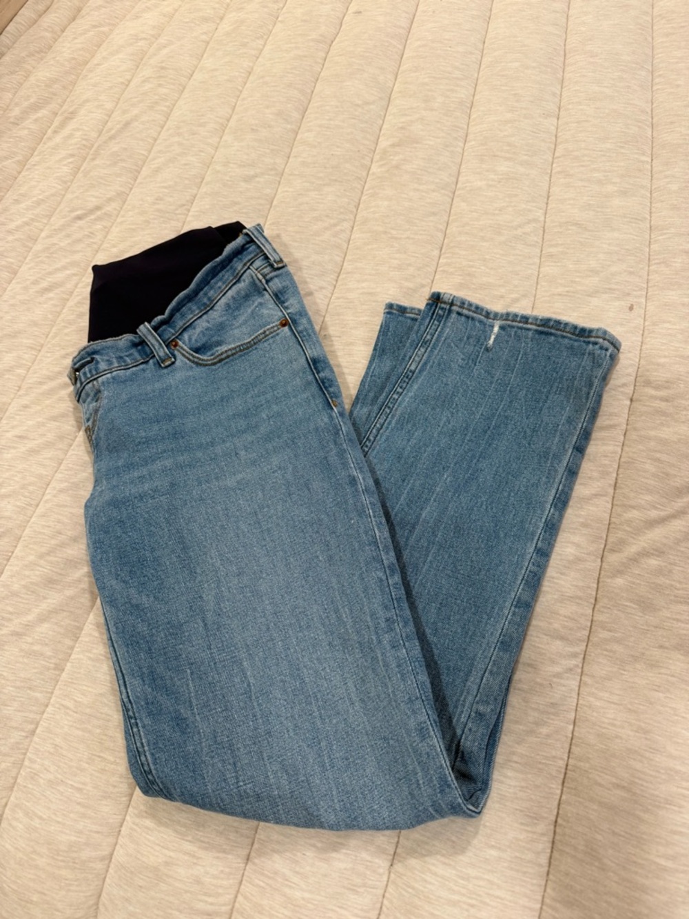 Maternity 90s Straight Jean (Light-wash)